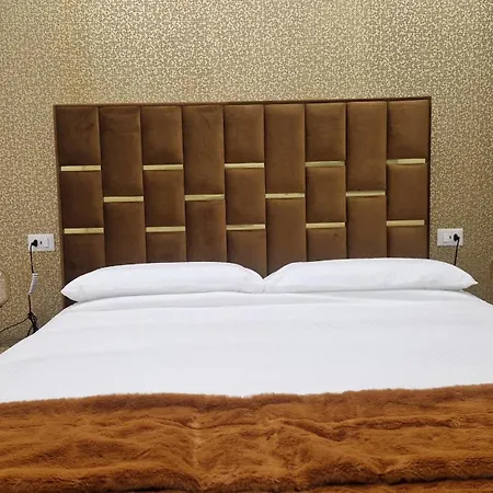 La Maison Dei Re 3* كاتانيا